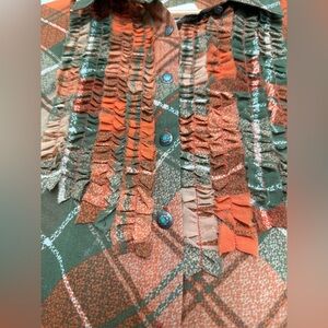 Tasha Polizzi Blouse Western Snap Ruffled Front Striped
Long Sleeves